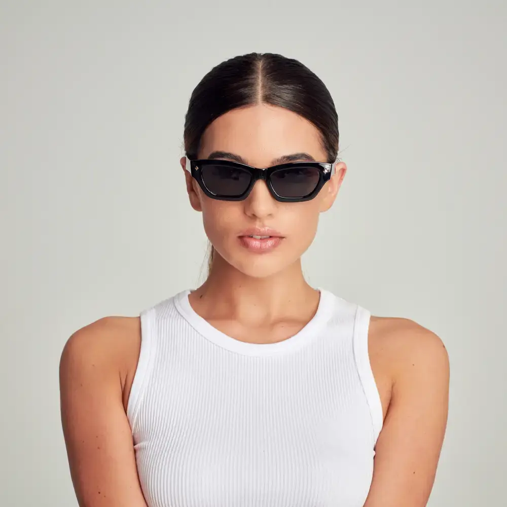 Mad Shade Bold Black Cat Eye Rectangle Sunglasses with UV400 Lenses - 90s Inspired Unisex Fashion Shades #12 - Image 3