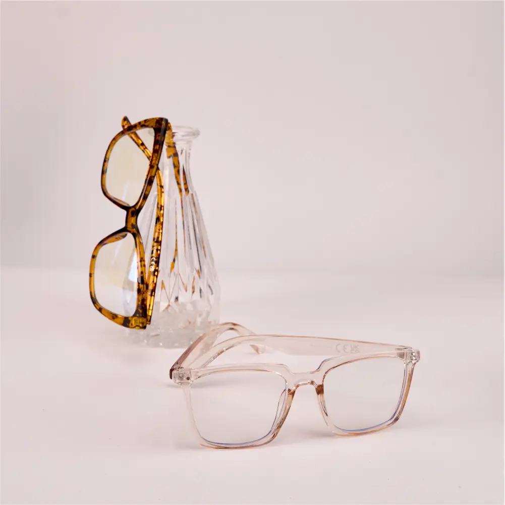 Mad Shade Bold Clear Rectangle Frame with Blue Light Lens – Minimalist Everyday Anti-Glare Glasses #48 - Image 7