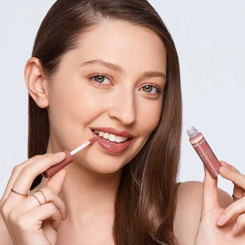 Ruby Kisses Butter Bomb Gloss – Non-Sticky, High-Shine Lip Gloss with Jojoba & Avocado Oil - Image 3