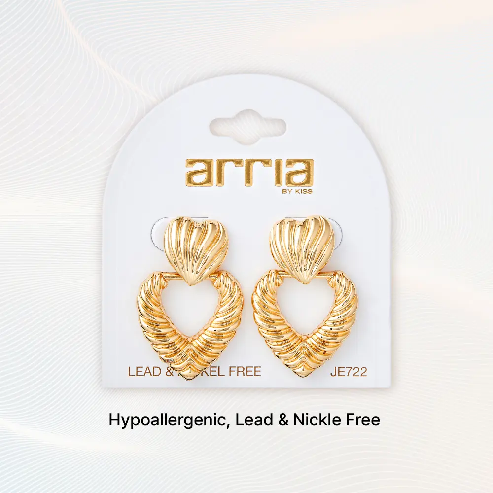 Arria Croissant Heart Earrings in Gold Tone – 26×37mm - Image 3