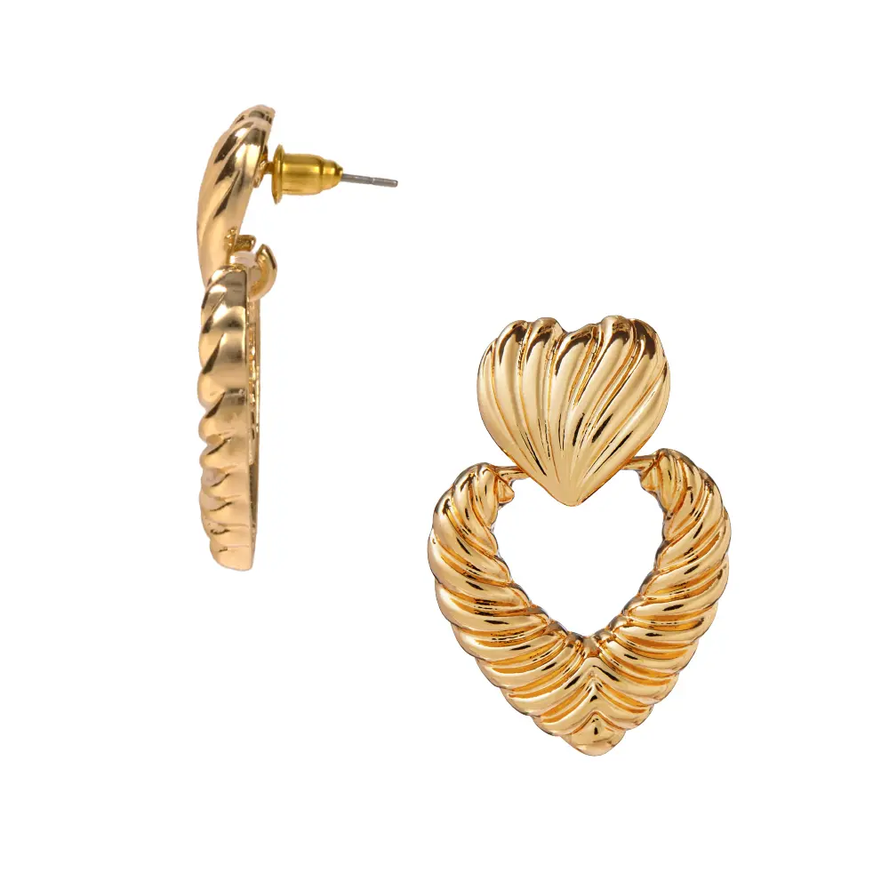 Arria Croissant Heart Earrings in Gold Tone – 26×37mm - Image 5