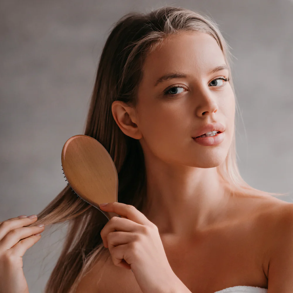 RED by KISS Evergreen Wooden Oval Paddle Hair Brush - Image 4