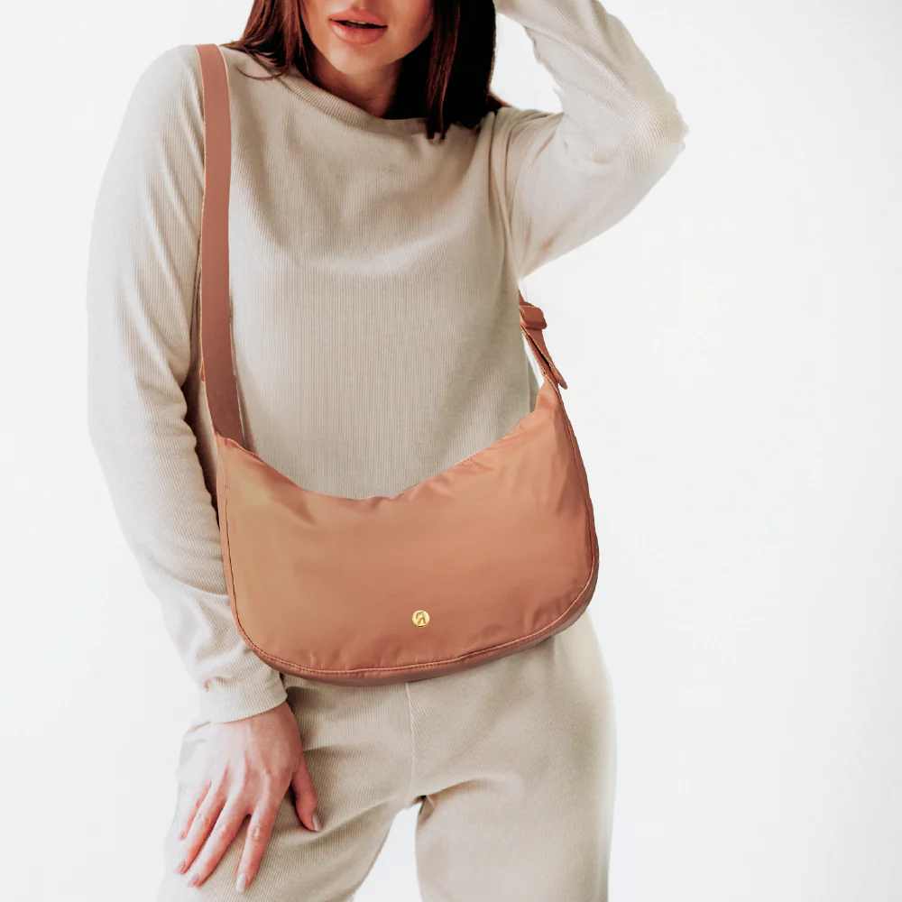 RED by KISS Everywear Large Crossbody Bag - Image 5