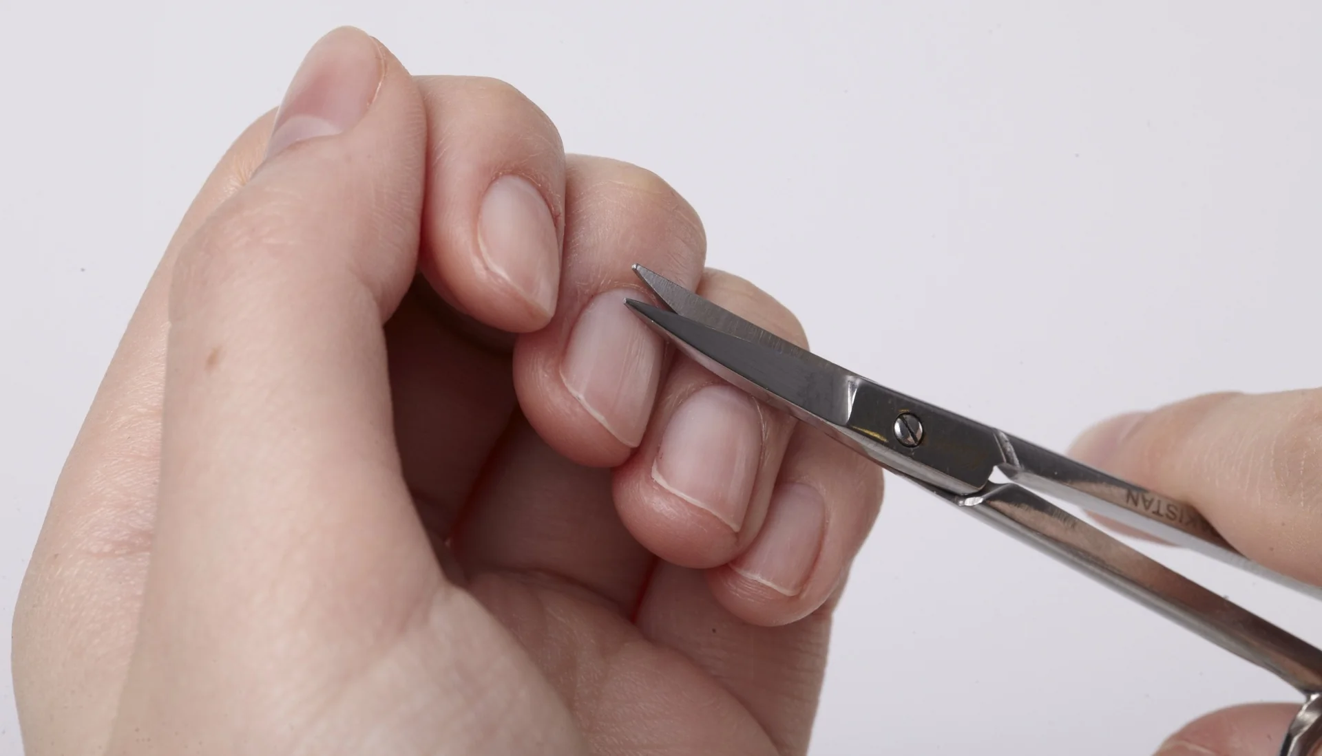 Kiss New York Premium Cuticle & Nail Scissors - Image 2