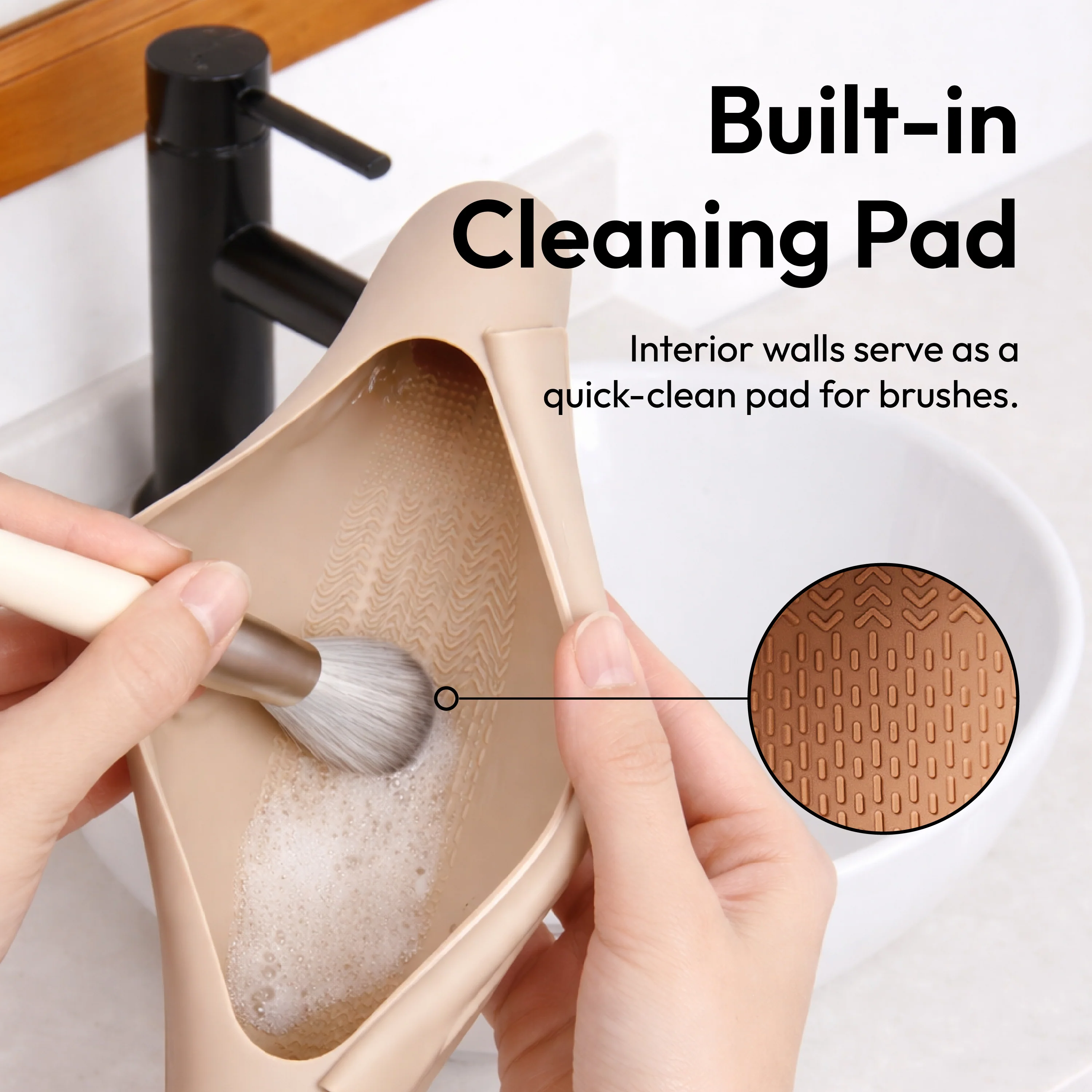éclat Silicone Makeup Brush Travel Holder 3-in-1 Magnetic Pouch & Cleaner Mat - Image 3